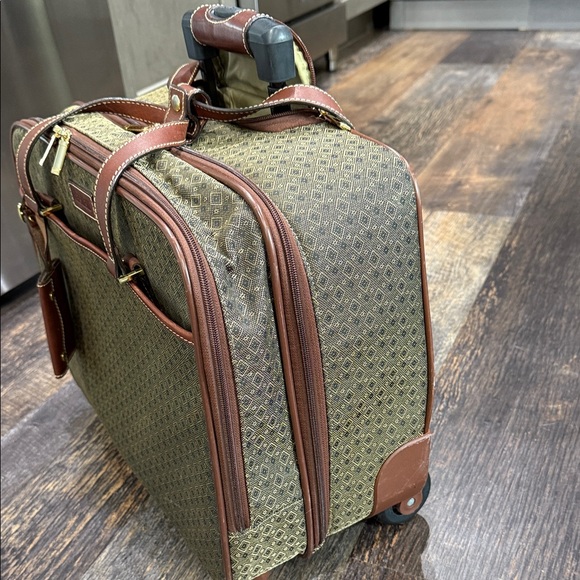 Hartmann Olive and Brown 2 wheel rolling briefcase Carry On Luggage Travel Bag. - Picture 13 of 15